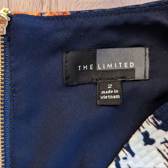 Dress - Picture 5 of 7